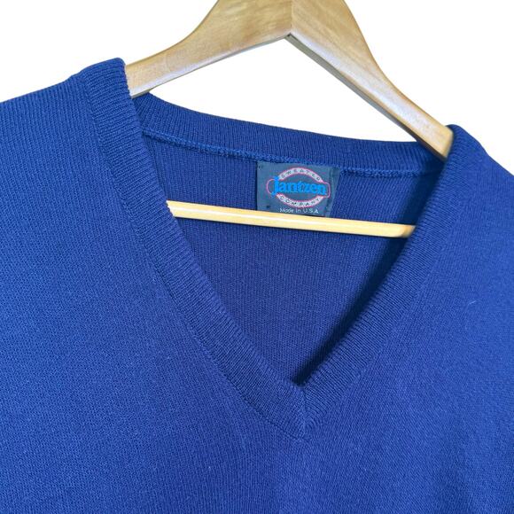 Vintage Jantzen Size Large Made in the USA Navy Blue V-Neck Pullover Sweater - Picture 2 of 5